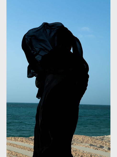 Viviane Sassen : Hot Mirror - The Eye of Photography Magazine