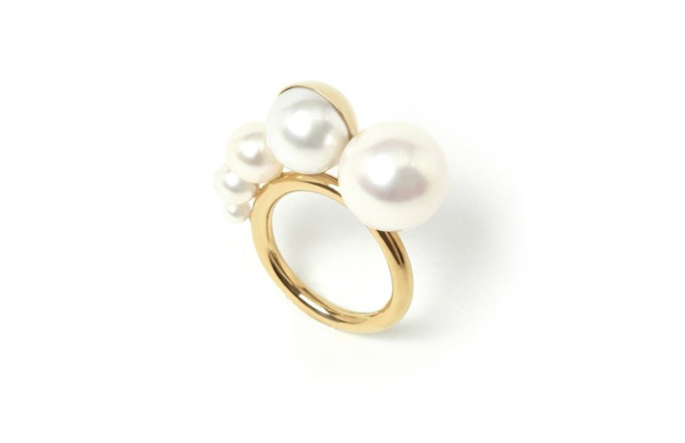 M/G TASAKI MELANIE GEORGACOPOULOS - Shell 5x ascending white pearls ...