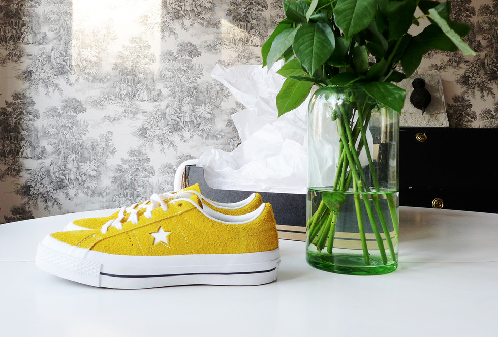 Starting of the week with new shoes | Converse One Star | ODALISQUE DIGITAL