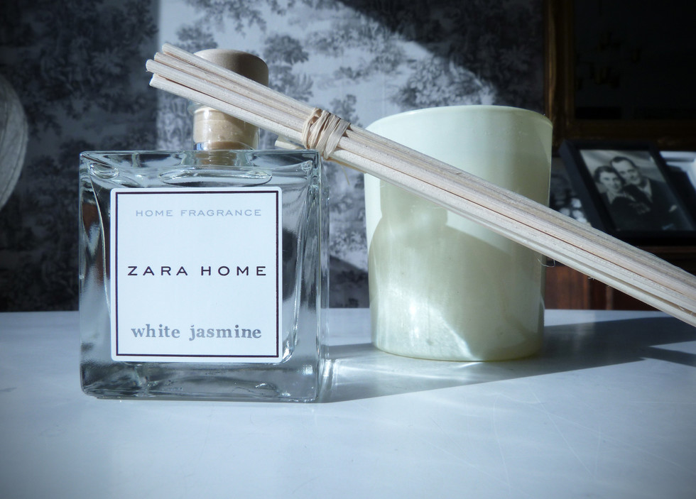 Туалетная вода home. Zara Home White Jasmine духи. Zara Home духи женские. Zara Home White Powder Diffuser. Zara Home Home Fragrance 2022.